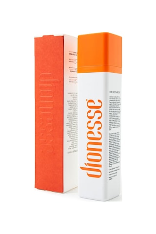 Yüksek Güneş Koruyucu Ve Nemlendirici Leke Karşıtı Güneş Kremi Spf 50+ 50 Ml Yüz Ve Vücut İçin, Uva & Uvb Koruma, Hafif Ve Hızlı Emilim