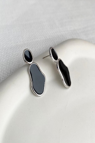 Kadın Küpe Soyut Tasarım Siyah Taş Küpe 001