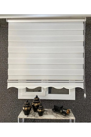 Geniş Plise Ekru Beyaz Eteği Dilimli Stor Zebra Güneşlik Perde Alüminyum Kasa, Metal Ayak Beyaz