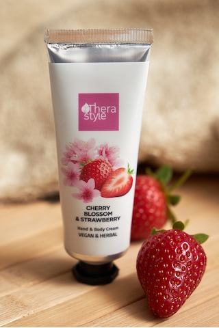 Thera Style Kiraz Çiçeği Ve Çilek El ve Vücut Kremi 30 ML