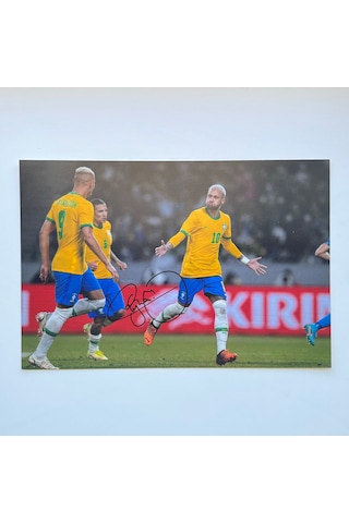Neymar 20x30 Cm Boyutunda El İmzalı Fotoğraf Ömür Boyu Coa