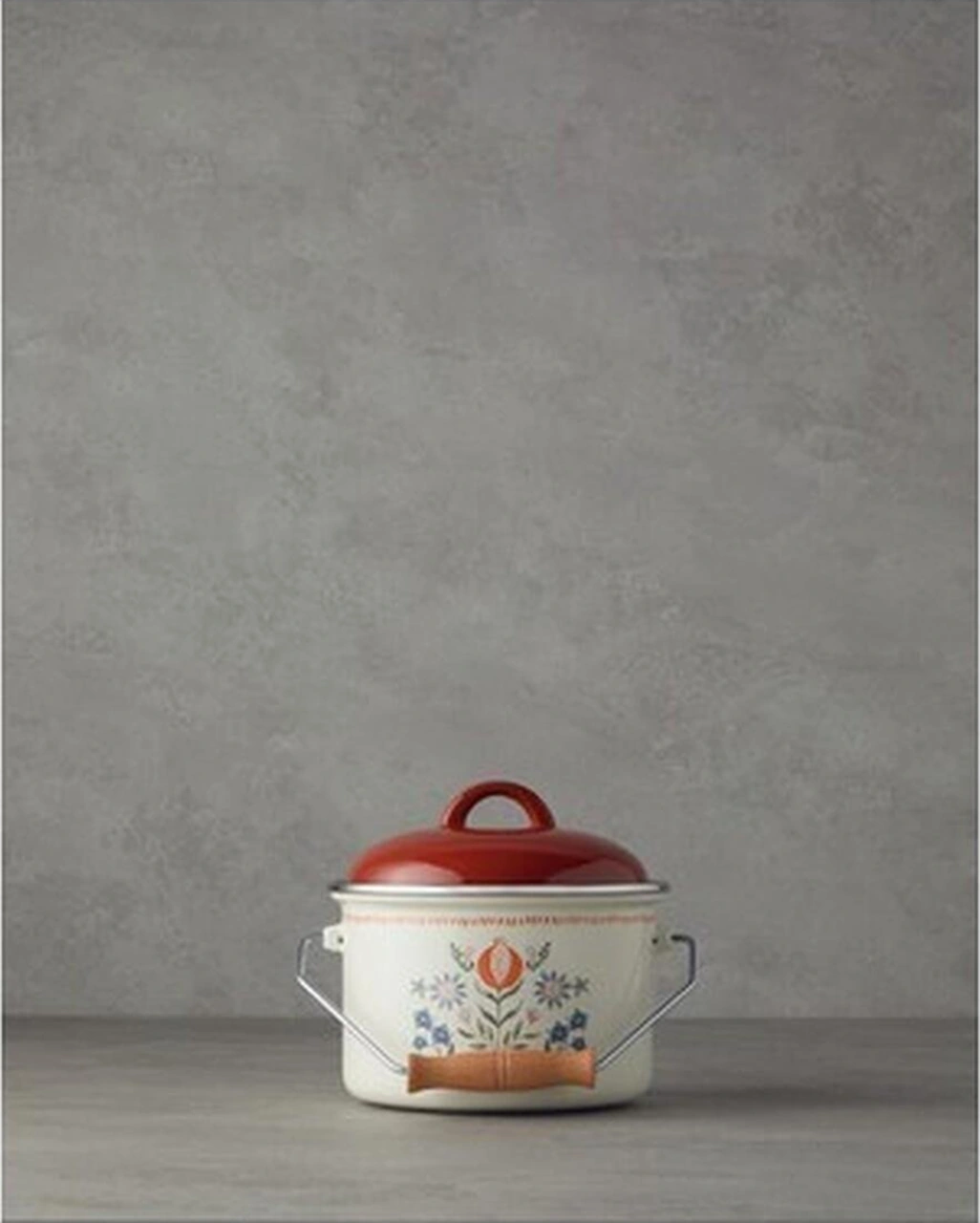 Pembe Ve Beyaz Emaye Bakraç 16 Cm, Şık Ve Zarif Dekoratif Seçenek Bakır - Siyah