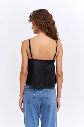 Ollacollection Fiyonk Detaylı Askılı Bluz Siyah