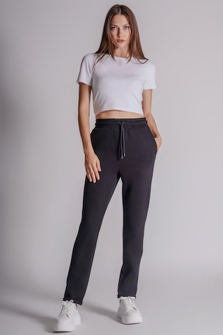 Braccas Kadın Yandan Cepli Beli Lastikli Duble Paça Kordonlu Slim Fit Jogger Pantolon Siyah Siyah