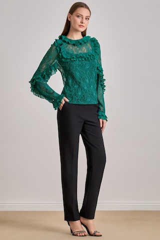 Düz Kesim Yeşil Dantel Bluz Yeşil