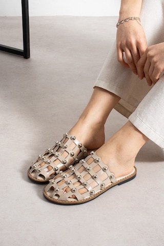 Shoetek Livya Kadın Terlik Pimli Bej Deri Bej Cilt