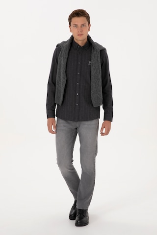 U.S. Polo Assn. Erkek Gri Straight Fit Jean Pantolon 50316562-DN0025