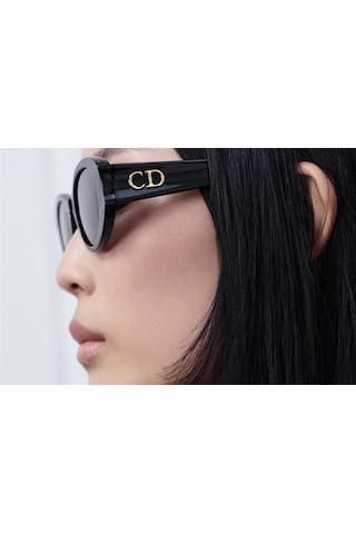 Dior Glow B3ı Cd 40258ı 25a1 01a 51-20-140 Siyah Oval Kadın Güneş Gözlüğü