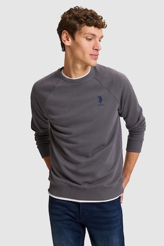 U.S. Polo Assn. Erkek Gri Bisiklet Yaka Regular Fit Basic Sweatshirt 50329441-vr024