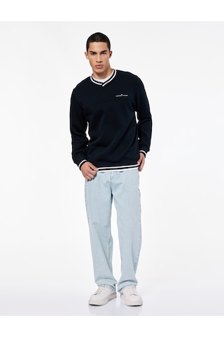 Koton Regular Fit Üç İplik Şardonlu Biyeli İşlemeli V Yaka Uzun Kollu Sweatshirt Lacivert 7wam70029mk