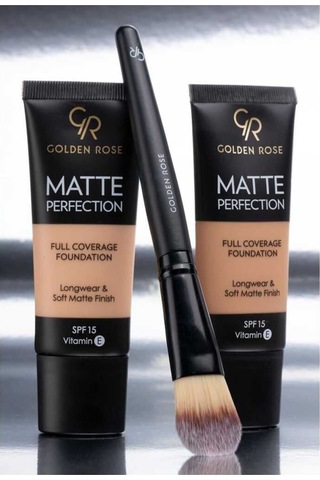 Matte Perfection Full Coverage Foundation 02 Natural