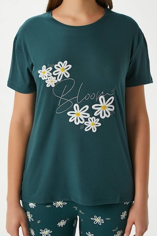 Ritnice Kadın Bloom Yumuşak Doku Yeşil Çiçek İşlemeli Bisiklet Yaka Kısa Kollu Alt Üst Pijama Takımı