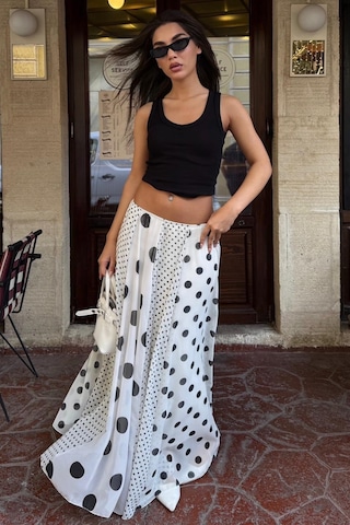 Madmext Beyaz Çoklu Puantiye Desen Maxi Etek Mg2839