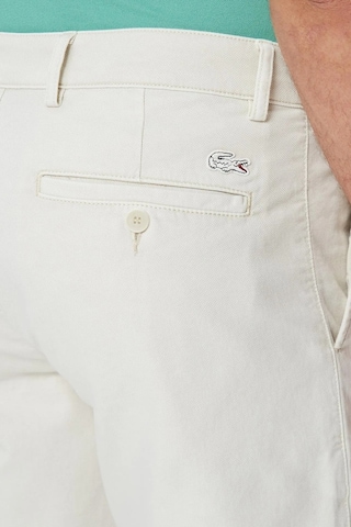 Lacoste Men's Slim Fit Organic Cotton Bermuda Shorts Erkek Dar Kesim Organik Pamuk Bermuda Şort Krem