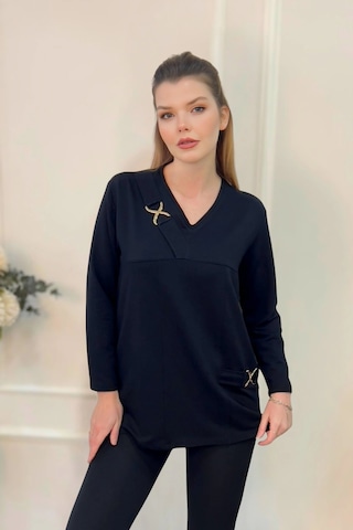 Yakası Toka Detaylı Parçalı Bluz Siyah