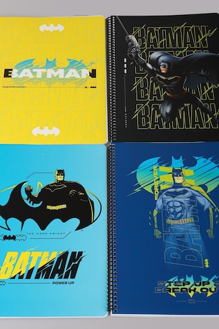 Dekomus İle Lisanslı Batman "tekli" A4 80 Yaprak Kareli Defter