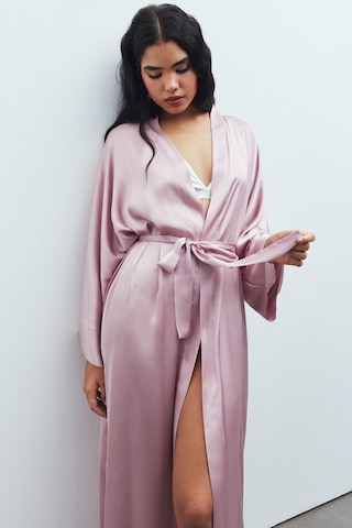 Frappant Gül Kurusu Uzun Saten Sabahlık / Kimono Pembe