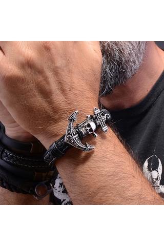 Çelik Aksesuarlı Deri Bileklik - Pirate
