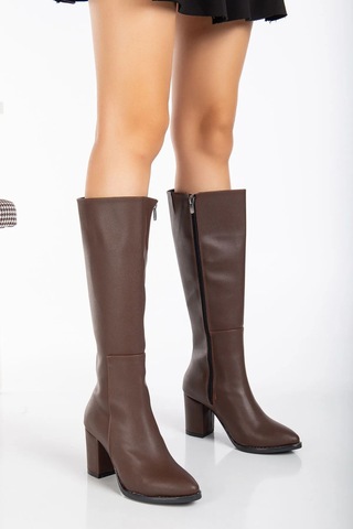 Beyaz Reyna Topuklu Fermuarlı Kadın Çizme Kahve Kahve