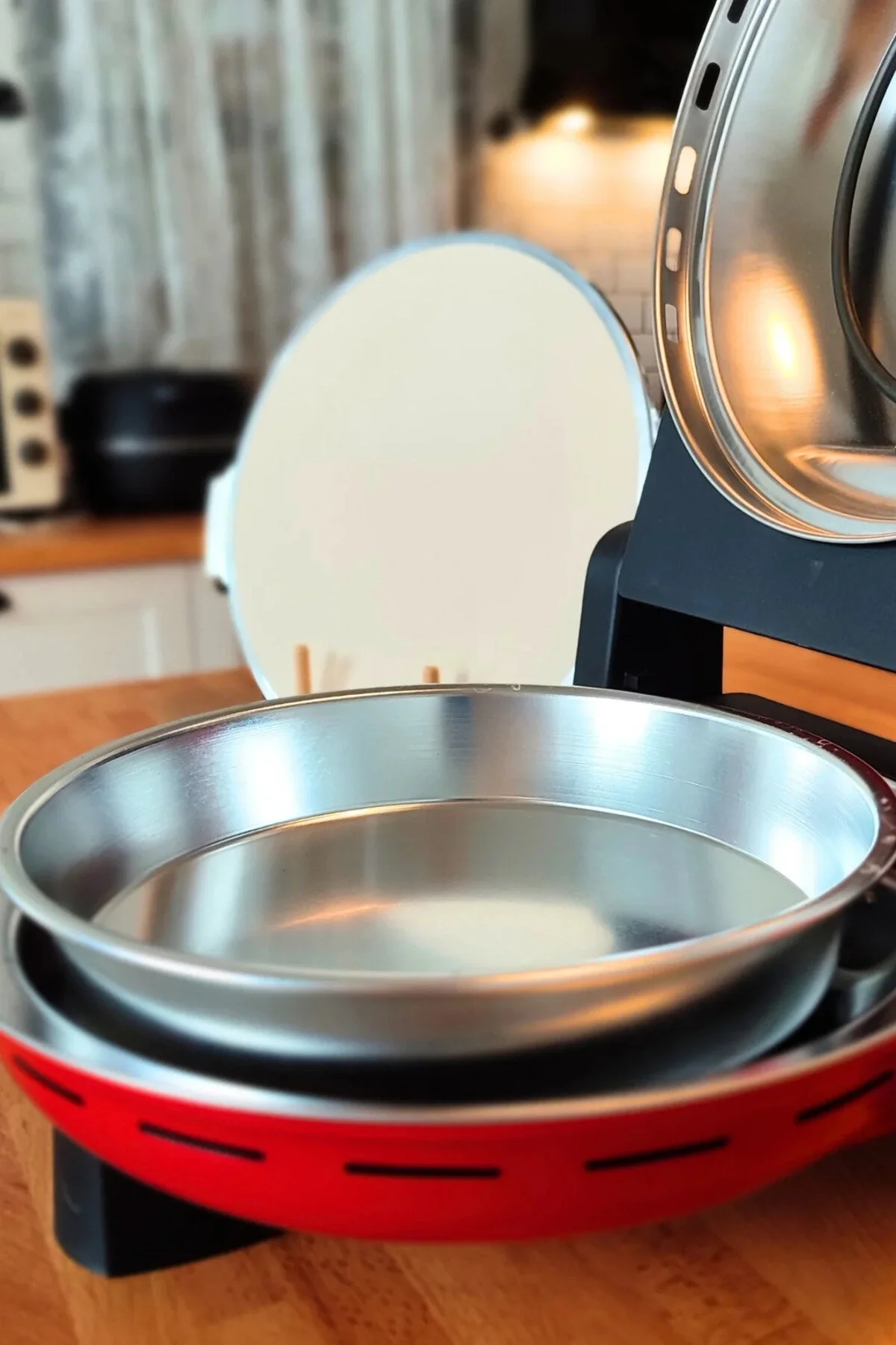 Yuvarlak Alüminyum Fırın Tepsisi 26 Cm, Alüminyum Gövde, Hafif Ve Dayanıklı Yapışmaz Gümüş