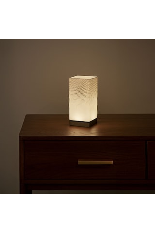 Fibrika Store Modern Dokulu Geometrik Masa Lambası Beyaz