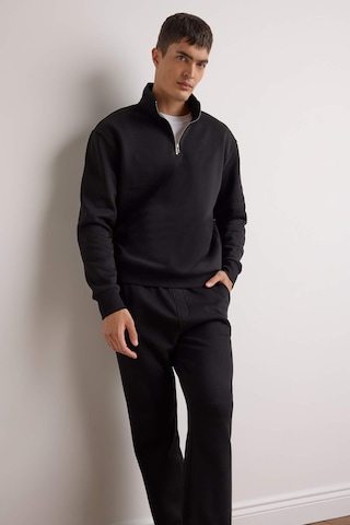 Defacto Regular Fit Dik Yaka Yarım Fermuarlı İçi Yumuşak Tüylü Basic Düz Sweatshirt X7405az25aubk81 Siyah