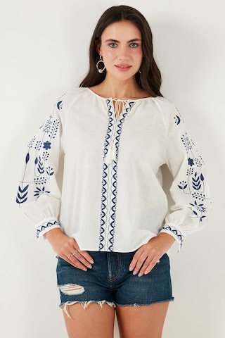 Lela Pamuklu Regular Fit Balon Kol Nakış Işlemeli Bayan Bluz 6110936 Ekru-Indigo