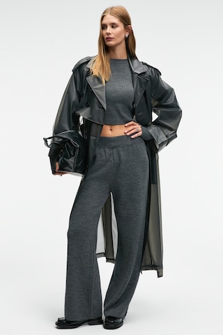 Grımelange Marıposa Kadın Yuvarlak Yaka Çizgi Desenli Crop Geniş Paça Triko Antrasit Alt-üst Takım Antrasit