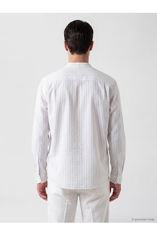 Lcwaıkıkı Classic Beyaz Regular Fit Hakim Yaka Çizgili Poplin Erkek Gömlek
