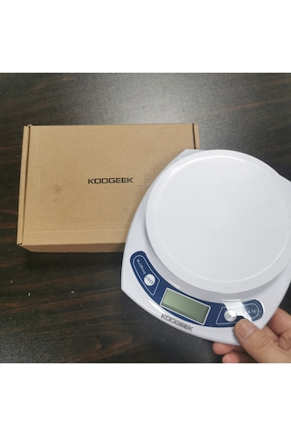 Konesam Dijital Mutfak Terazi, Hassas Ölçüm, Çeşitli Birimler, Tare Fonksiyonu, Lcd Ekranlı, Inox Platform, Kompakt Tasarım - Beyaz Beyaz