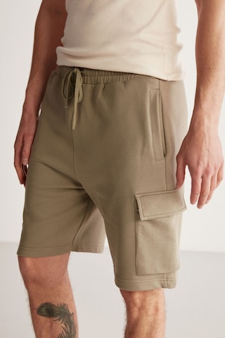 Grimelange Lıonel Erkek Kargo Cepli Beli Lastikli Comfort Fit Haki Şort