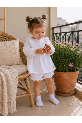 Babyhola Kız Bebek Çocuk Yazlık Elbise Müslin Önlüklü Şortlu Takım 22410 Beyaz