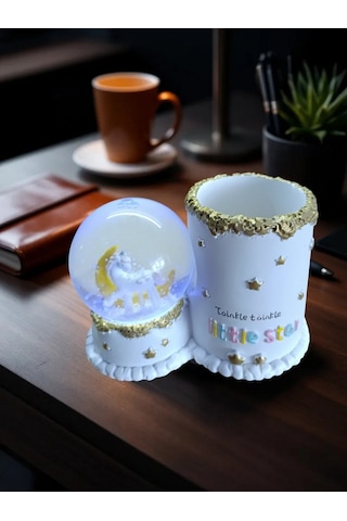 Beyaz At Figürlü 15cmx10cm Ebat Pilli Işıklı Dekoratif Kar Küre Kalemlik 15cm X 10cm