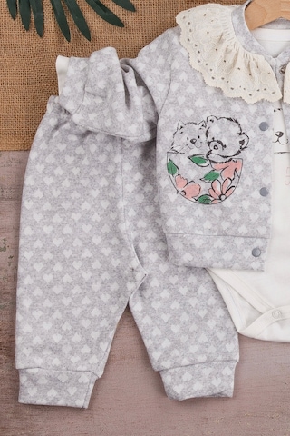 Babydonat Brode İşlemeli Kalp Desenli 3'lü Hırkalı Kız Bebek Takım Gri