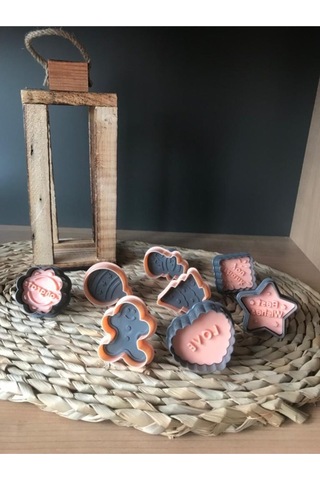 Bayev 12 Adet Basmalı Kopat Kurabiye Kalıbı Seti Gingerbreadman Çam Ağacı Yılbaşı Özel Kurabiye