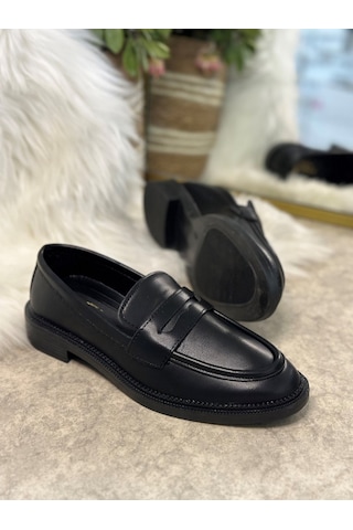 Günlük Kadın Düz Loafer Klasik Desenli Taban Zincirli Oval Burunlu Makosen Sade Şık Ayakkabı 130 Siyah - Cilt