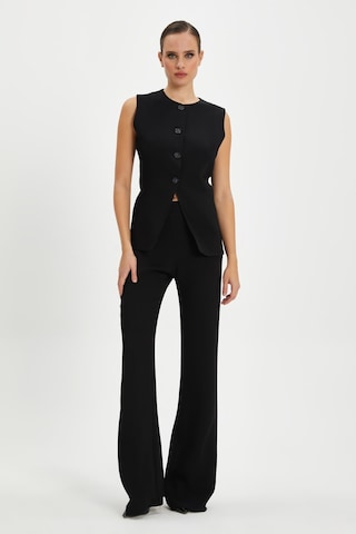 Serpil Exclusive Kadın Minimalist Düz Kesim Pantolon - Modern Ve Konforlu Tasarım - Ofis Ve Günlük Kullanımlar İçin İdeal Siyah
