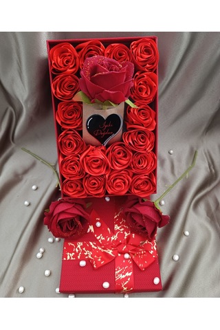 İnci Mode İyiki Varsın 18+1 Çiçekli Kutu Hediyelik Çiçek Kutusu Kırmızı Hediye Kutusu