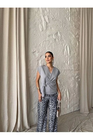Yandan Bağlama Detaylı Kolsuz Bluz - Gri Gri
