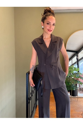 Ali Butik Antrasit Düğme Geçmeli Yelekli Takım