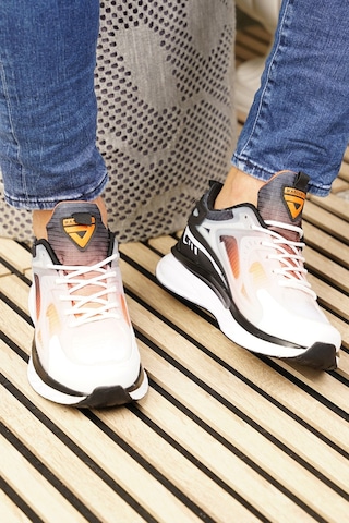 Günlük Erkek Sneaker Fileli Bağcıklı Kalın Tabanlı Rahat Spor Ayakkabı 4267 Siyah-beyaz-oranj