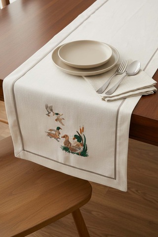 Kuş Nakışlı Runner 50x130 Cm Krem
