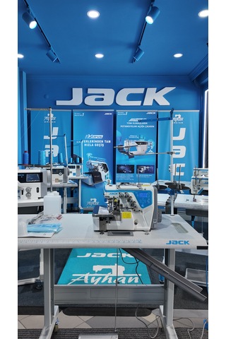 Jack C4-4 İplik Full Otomatik Overlok Makinası 7000 Devir, Konuşan Paket Yok
