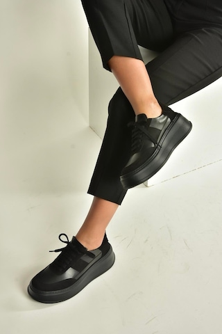 Fox Shoes V274949109 Siyah Kalın Tabanlı Spor Ayakkabı Sneakers Siyah