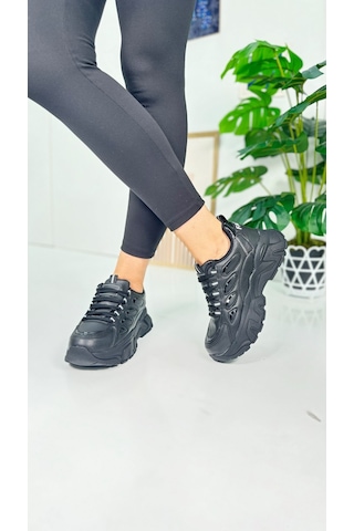 Günlük Kadın Sneaker Bağcıklı Yüksek Kalın Tabanlı Oval Burunlu Rahat Hafif Spor Ayakkabı 1001 Siyah