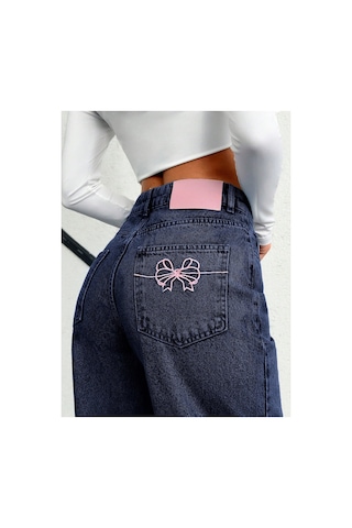 Kene Jeans Kemer Derili Tek Cep Nakışlı Lacivert Boru Paça Lacivert
