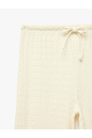 Koton Bürümcük Kumaş Dokulu Beli Bağcıklı Düz Bol Paça Pantolon Ekru 6sak40106ek