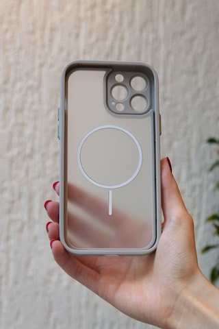 Apple Uyumlu iPhone 13 Pro Max Kamera Korumalı Magsafe Wireless Şarj Özellikli Mat Silikon Gri Renkli Silikon Telefon Kılıfı Gri