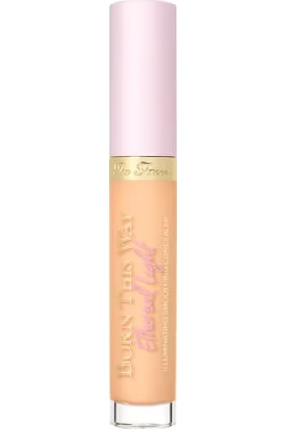 Too Faced Born This Way Ethereal Li Ght Concealer Butter Croissant