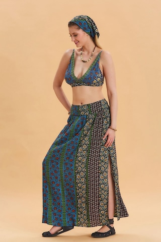 Çiçek Desenli Arka Bel Lastikli Derin Yırtmaçlı Etek Çok Renkli